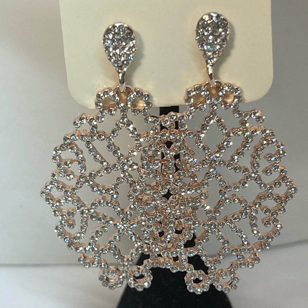 BRAND NEW ROSE GOLD BLING EARRINGS